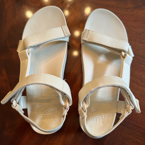 REEF Cushion Rem Hi in Vintage. Gently Used, Great Condition. - Picture 6 of 8